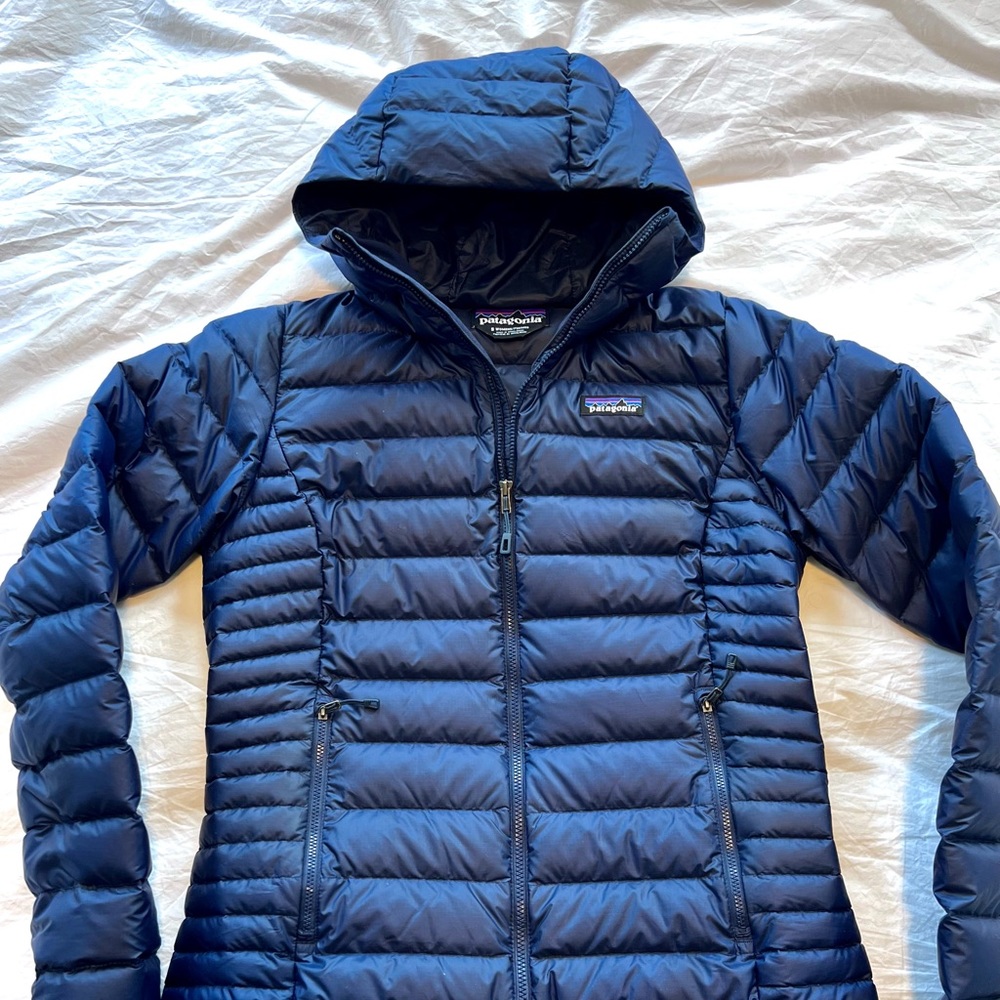 Patagonia Down Sweater Hoody Puffer Jacket - Navy / small